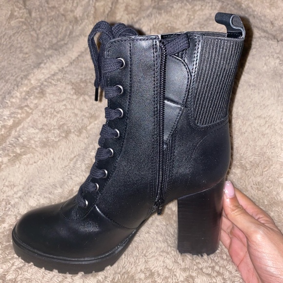 steve madden latch black leather boots